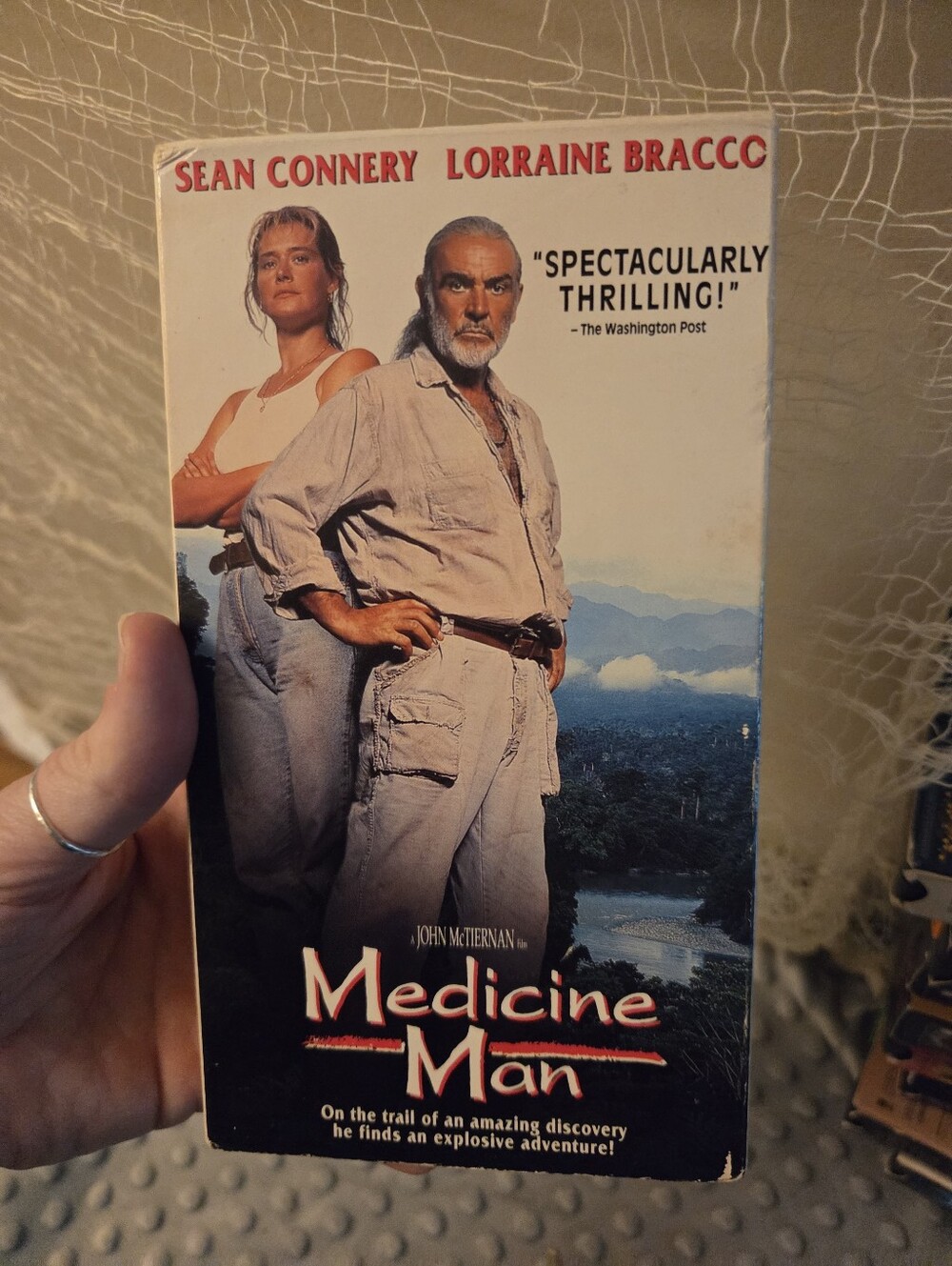 Medicine Man (VHS, 1992) Sean Connery. Lorraine Bracco